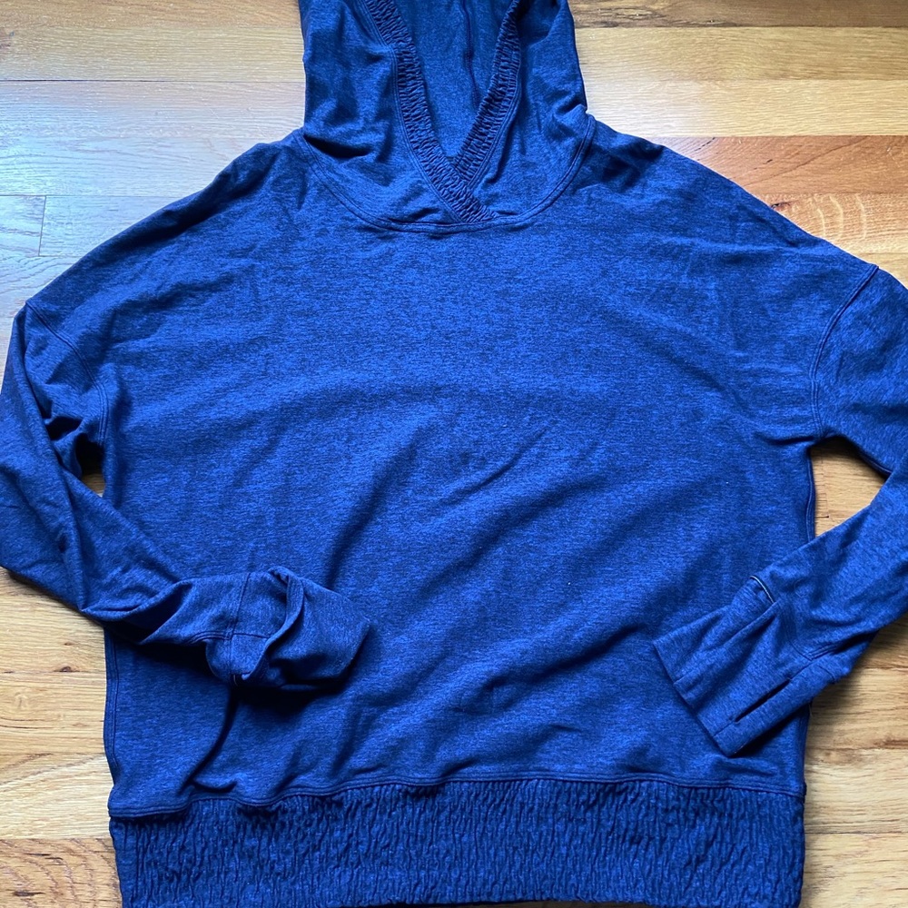 Lululemon hooded long sleeve